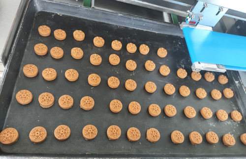 Últimas noticias de la empresa sobre ¡De la cocina de casa a la producción de alta eficiencia! Negocio de galletas caseras en EE. UU. logra un avance de 4000 piezas por hora