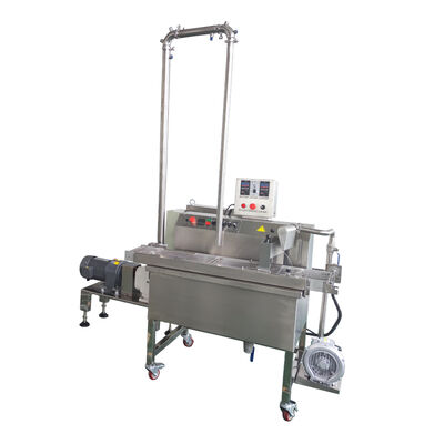 Buen precio Máquina pequeña de 30 kg para cubrir chocolate con sistema de bomba y tanque de fusión en línea